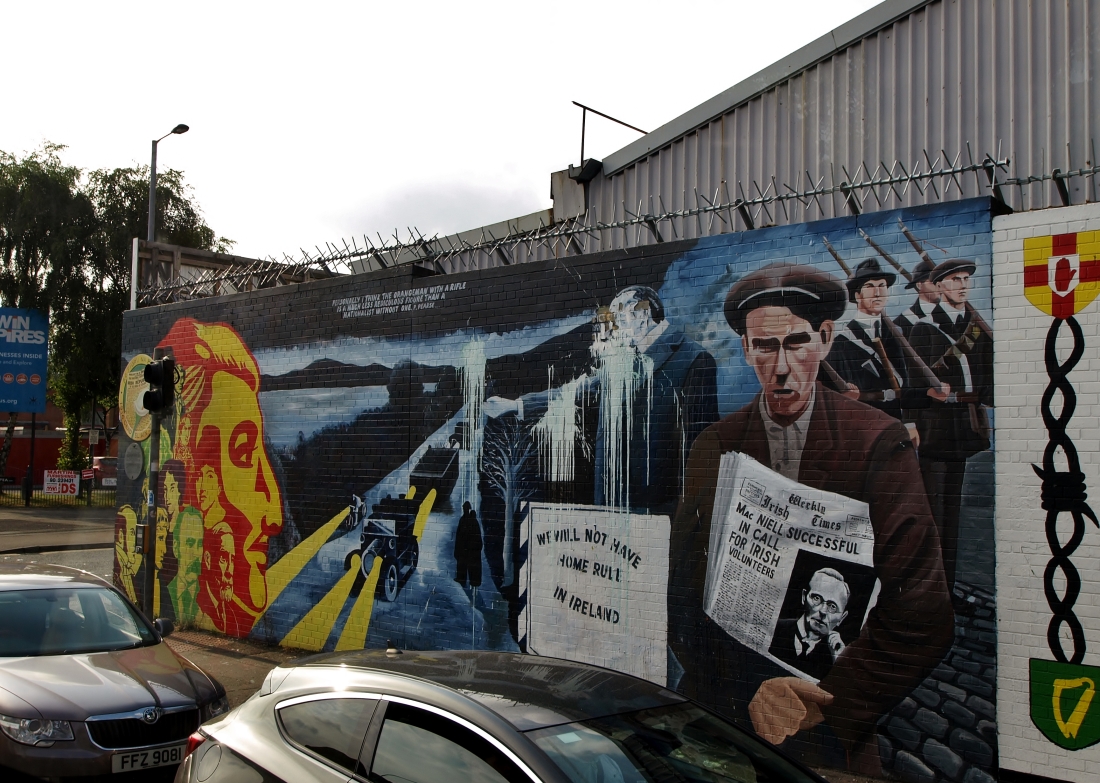Tour panoramique de Belfast en autocar - murs de Belfast