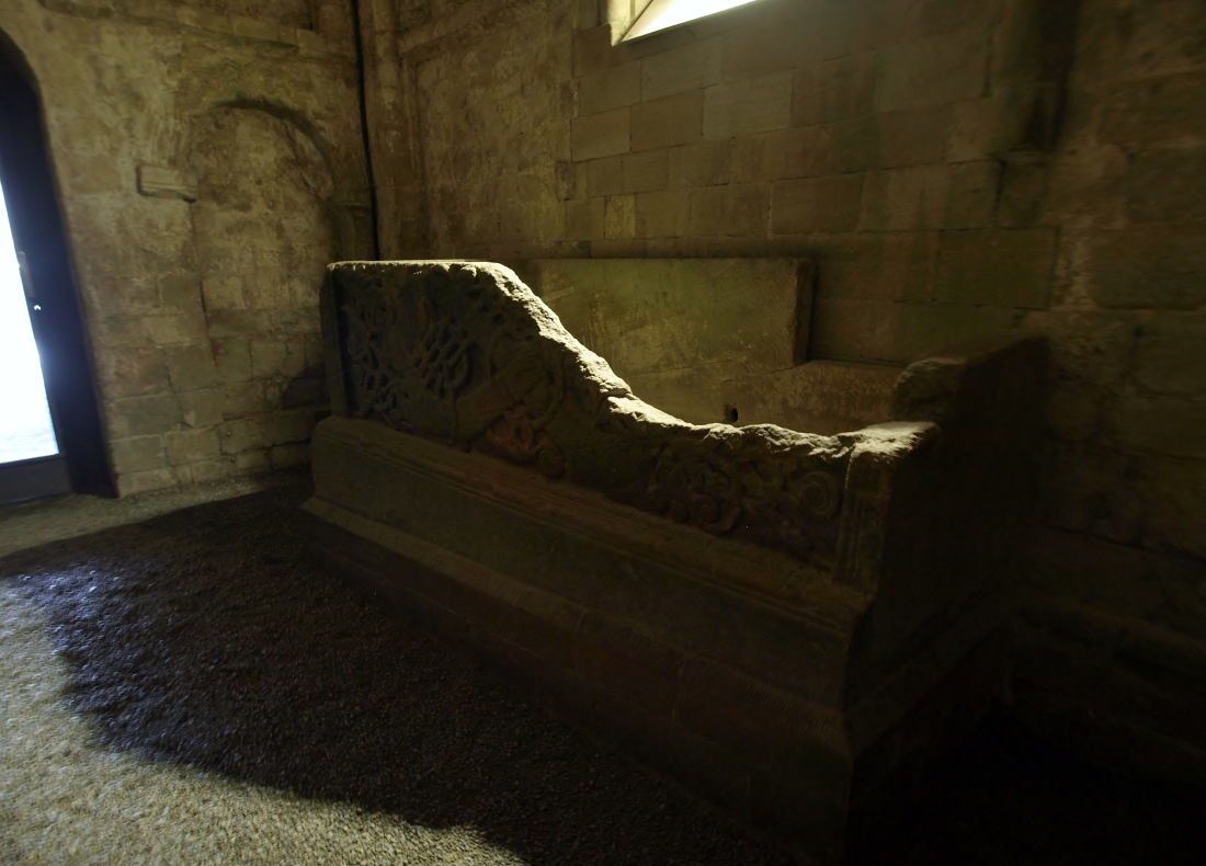 Cormac's chapel, rock of Cashel - peut-être peut-être la tombe du roi Cormac III de Munster